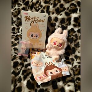 Pop Mart Have a seat Labubu 🩷